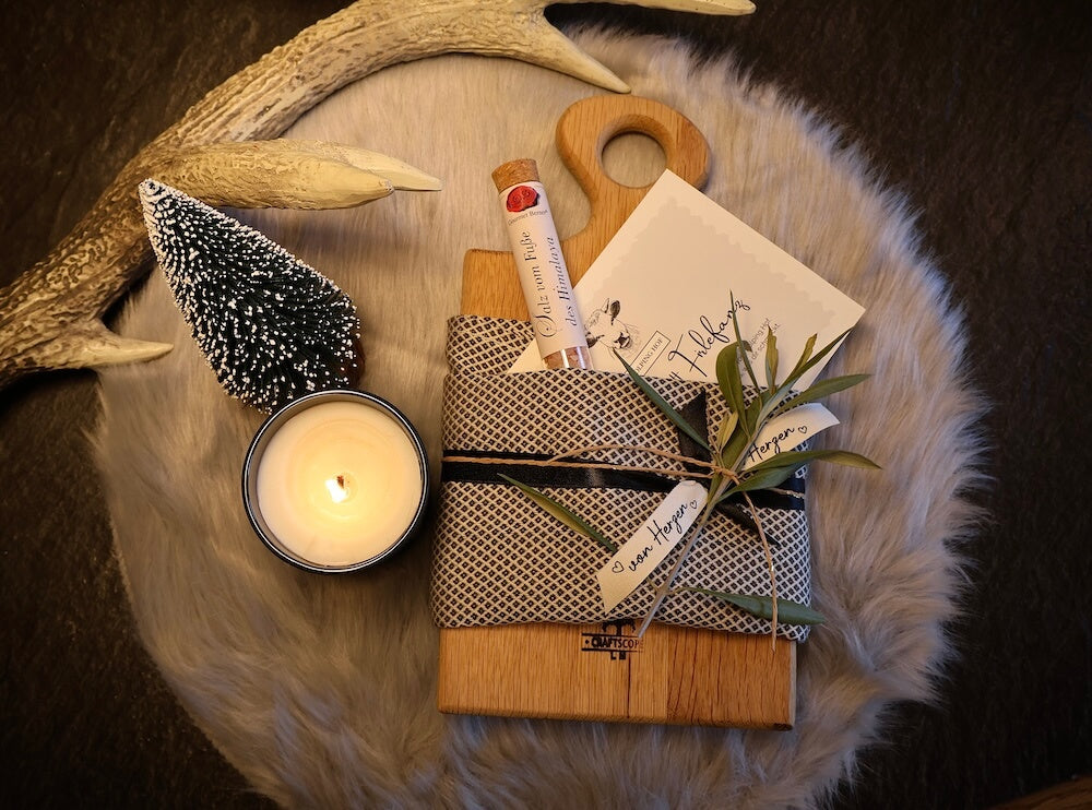 Kleines Servierbrett mit Gutschein & Gravur